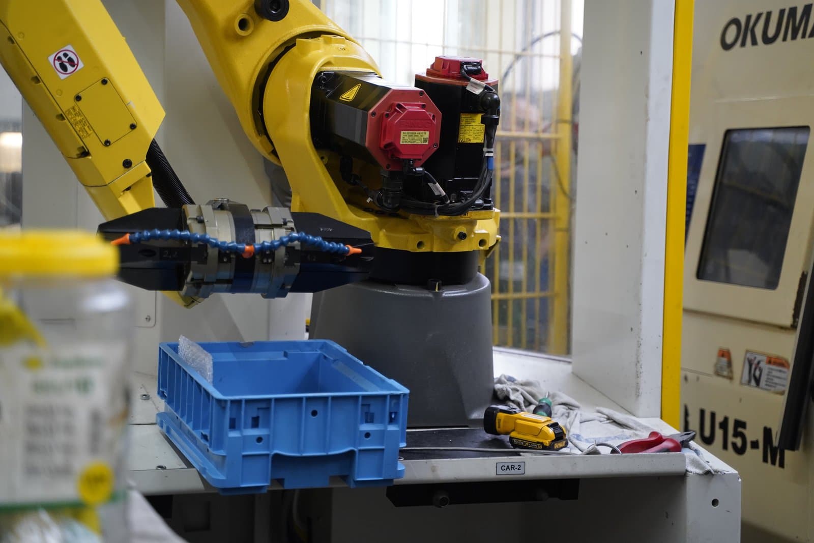 Okuma-CNC-Drehmaschine mit Roboter-Automation bei FBR